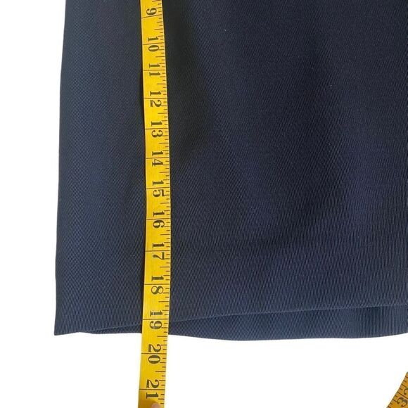 Larry Levine 6P petite Suits black pencil skirt w/zipper in back - Picture 4 of 6